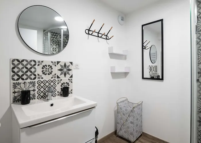 1 Studio Et 2 Appartements 3 Etoiles Au Calme A 150 M Des Thermes - Bains-Les-Bains *